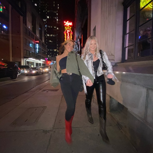 Meet your Posher, Ashley - Picture 6 of 11